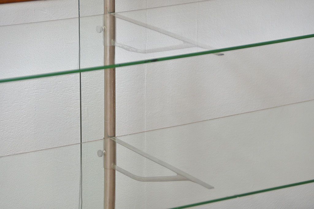 レトロ家具　昭和レトロ　シンプルで大振りなアンティークガラスケース(ショーケース、飾り棚)