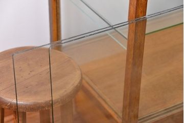 レトロ家具　昭和レトロ　シンプルで大振りなアンティークガラスケース(ショーケース、飾り棚)