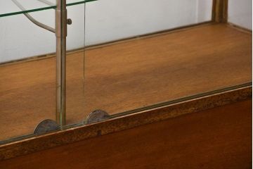 レトロ家具　昭和レトロ　シンプルで大振りなアンティークガラスケース(ショーケース、飾り棚)