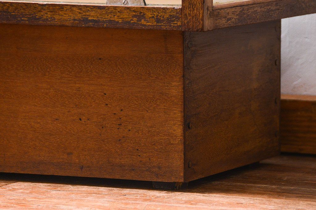 レトロ家具　昭和レトロ　シンプルで大振りなアンティークガラスケース(ショーケース、飾り棚)