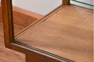 レトロ家具　昭和レトロ　シンプルで大振りなアンティークガラスケース(ショーケース、飾り棚)