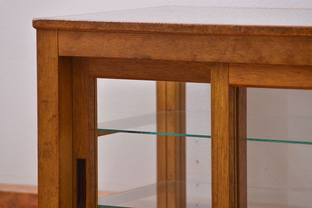 レトロ家具　昭和レトロ　希少なサイズの卓上ガラスケース (ショーケース)