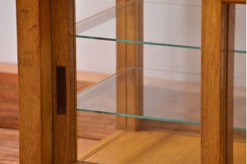 レトロ家具　昭和レトロ　希少なサイズの卓上ガラスケース (ショーケース)