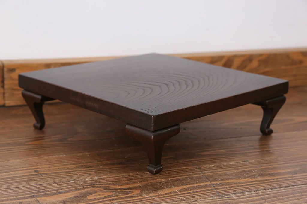 アンティーク雑貨　古民具・骨董　古い欅材の脚付き花台(飾り台)