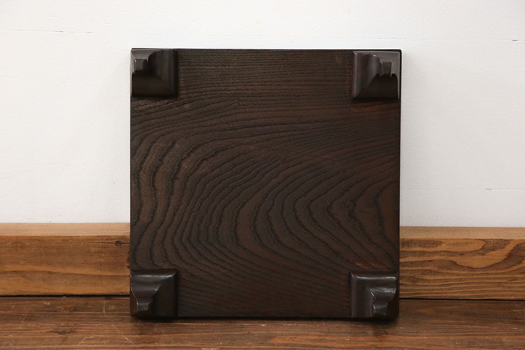 アンティーク雑貨　古民具・骨董　古い欅材の脚付き花台(飾り台)