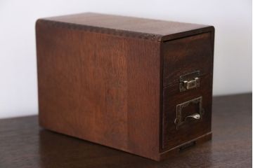 レトロ家具　昭和レトロ 古いナラ材!小さなカードケース (小引き出し、図書館、図書室)