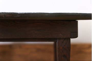 アンティーク家具　アンティーク 古い栓材の小振りな丸型ちゃぶ台 (テーブル、机)