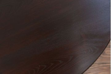 レトロ家具　昭和レトロ 古い栓材のシックな丸型ちゃぶ台 (座卓、座机)
