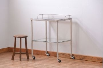 アンティーク家具　アンティーク　ガラス天板のペイントキャスターワゴン(サイドテーブル・キッチンワゴン)