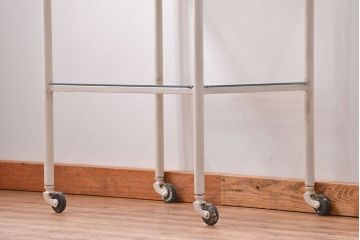 アンティーク家具　アンティーク　ガラス天板のペイントキャスターワゴン(サイドテーブル・キッチンワゴン)