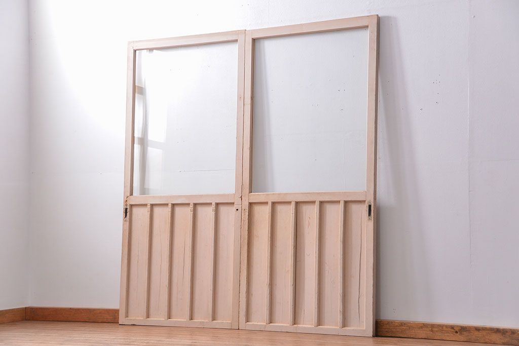 アンティーク　ペンキのはげたシンプルなガラス戸2枚セット (引き戸)