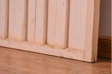 アンティーク　ペンキのはげたシンプルなガラス戸 (引き戸)