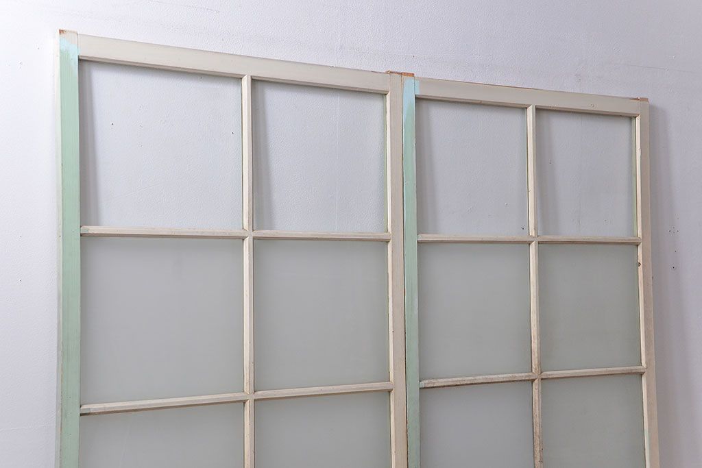 アンティーク ペンキのはげたガラス戸2枚セット(引き戸)