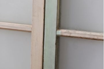 アンティーク ペンキのはげたガラス戸2枚セット(引き戸)