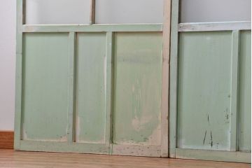 アンティーク ペンキのはげたガラス戸2枚セット(引き戸)