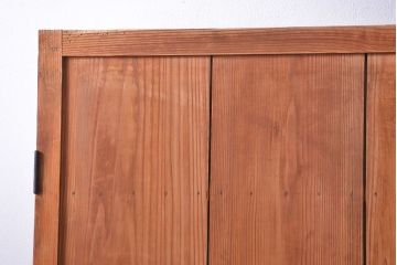 アンティーク　古いレトロな木味の素朴なドア(扉)