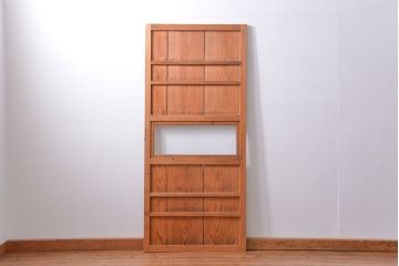 アンティーク　古いレトロな木味の素朴なドア(扉)