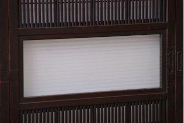 アンティーク 味わい深い　裏障子付き幅せま格子戸4枚セット(引き戸)