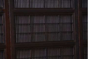アンティーク 味わい深い　裏障子付き幅せま格子戸4枚セット(引き戸)