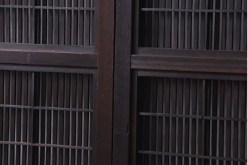 アンティーク 味わい深い　裏障子付き幅せま格子戸4枚セット(引き戸)