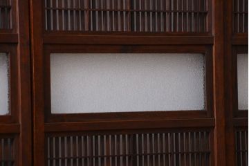 古民具・骨董 腰板欅材の上質な裏障子付き幅せま格子戸　4枚セット