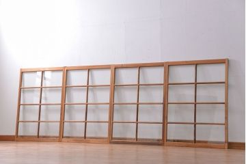 アンティーク　古い木味とペンキのはげたガラス戸4枚セット(窓)