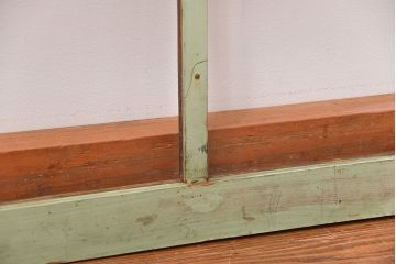 アンティーク　古い木味とペンキのはげたガラス戸4枚セット(窓)