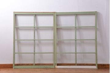 アンティーク 古い木味とペンキのはげたガラス窓　2枚セット(ガラス戸、引き戸)