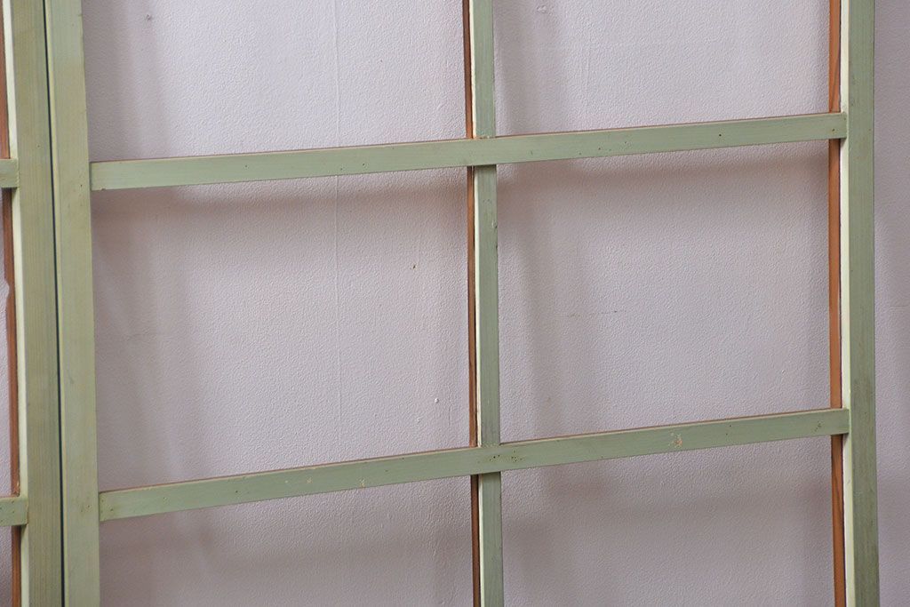 アンティーク 古い木味とペンキのはげたガラス窓　2枚セット(ガラス戸、引き戸)