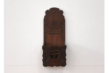 アンティーク雑貨　アンティーク 珍品!古い木の彫刻入り状差し(カードケース、図書館、図書室)