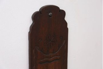 アンティーク雑貨　アンティーク 珍品!古い木の彫刻入り状差し(カードケース、図書館、図書室)