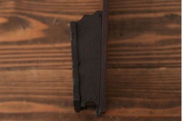 アンティーク雑貨　アンティーク 珍品!古い木の彫刻入り状差し(カードケース、図書館、図書室)