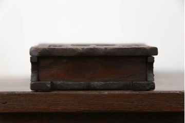 アンティーク雑貨　アンティーク 珍品!古い木の彫刻入り状差し(カードケース、図書館、図書室)