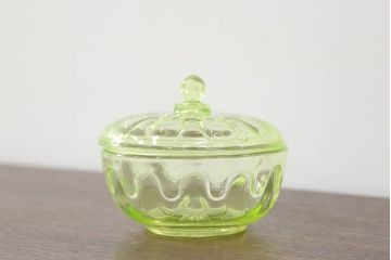アンティーク雑貨　大正〜昭和初期!　ウランガラスキャンディーポット