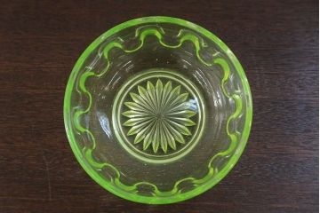 アンティーク雑貨　大正〜昭和初期!　ウランガラスキャンディーポット