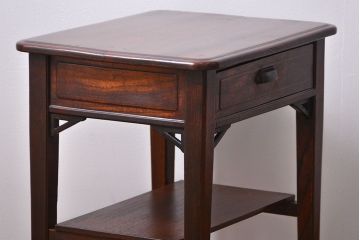 アンティーク家具　アンティーク 古い木の上質な引き出し付きサイドテーブル(机)