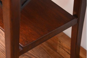 アンティーク家具　アンティーク 古い木の上質な引き出し付きサイドテーブル(机)