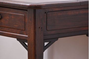 アンティーク家具　アンティーク 古い木の上質な引き出し付きサイドテーブル(机)