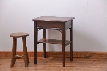 アンティーク家具　アンティーク 古い木の上質な引き出し付きサイドテーブル(机)