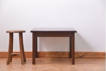 中古　シンプルなマルニ製センターテーブル(机)