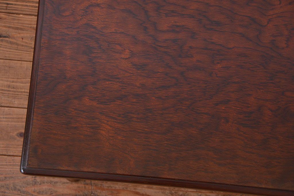 中古　シンプルなマルニ製センターテーブル(机)