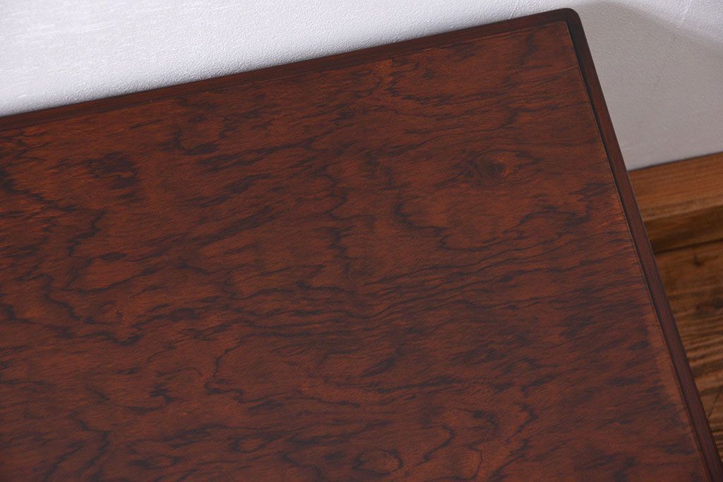 中古　シンプルなマルニ製センターテーブル(机)