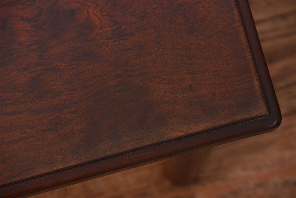 中古　シンプルなマルニ製センターテーブル(机)