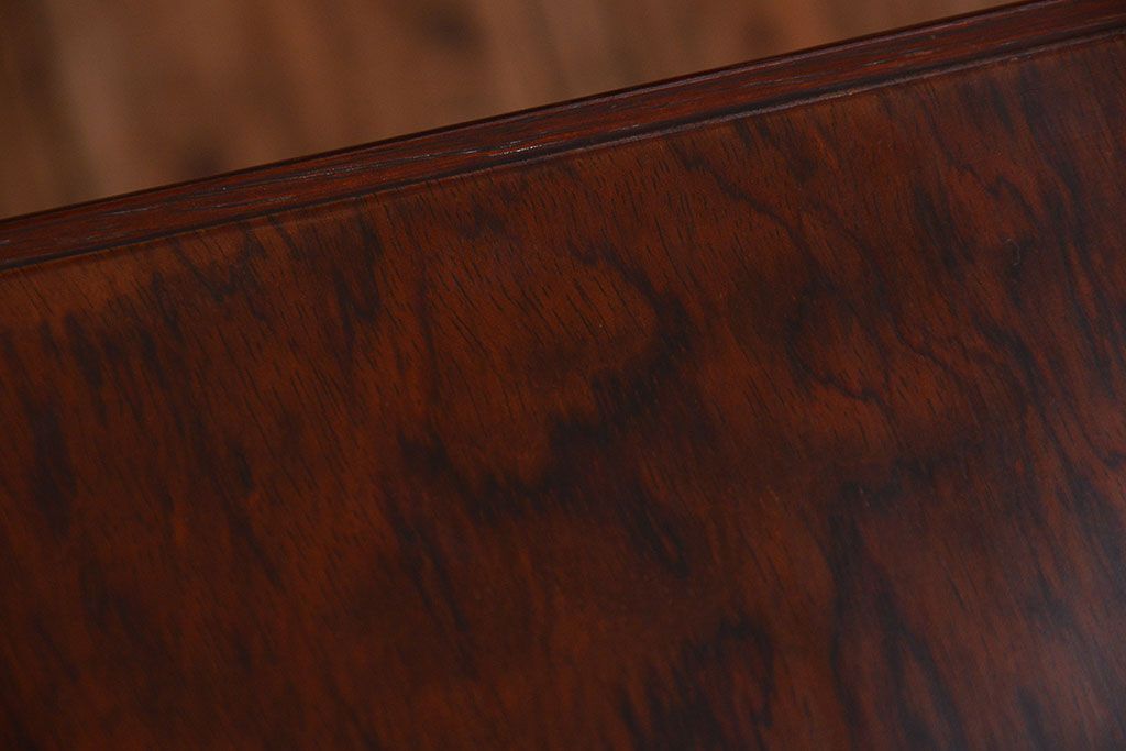 中古　シンプルなマルニ製センターテーブル(机)