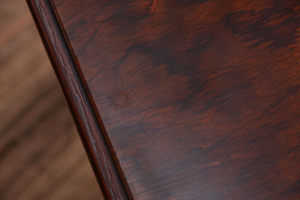 中古　シンプルなマルニ製センターテーブル(机)