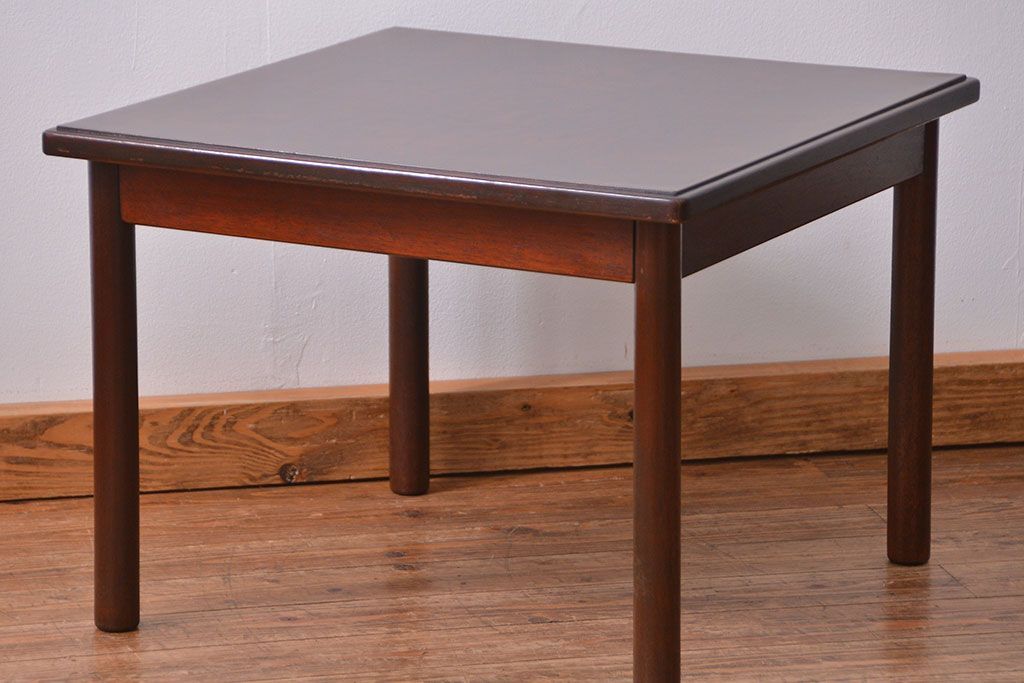 中古　シンプルなマルニ製センターテーブル(机)