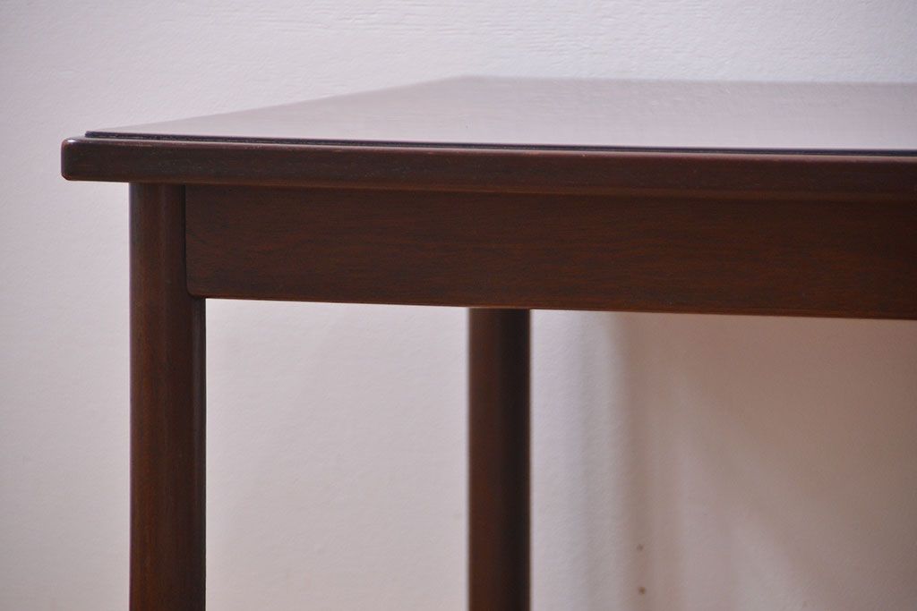 中古　シンプルなマルニ製センターテーブル(机)