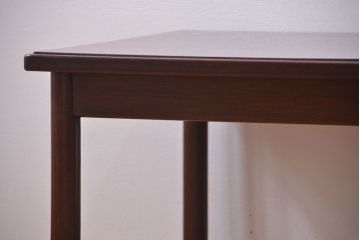 中古　シンプルなマルニ製センターテーブル(机)