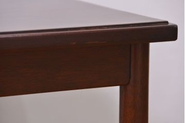 中古　シンプルなマルニ製センターテーブル(机)