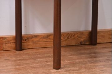 中古　シンプルなマルニ製センターテーブル(机)